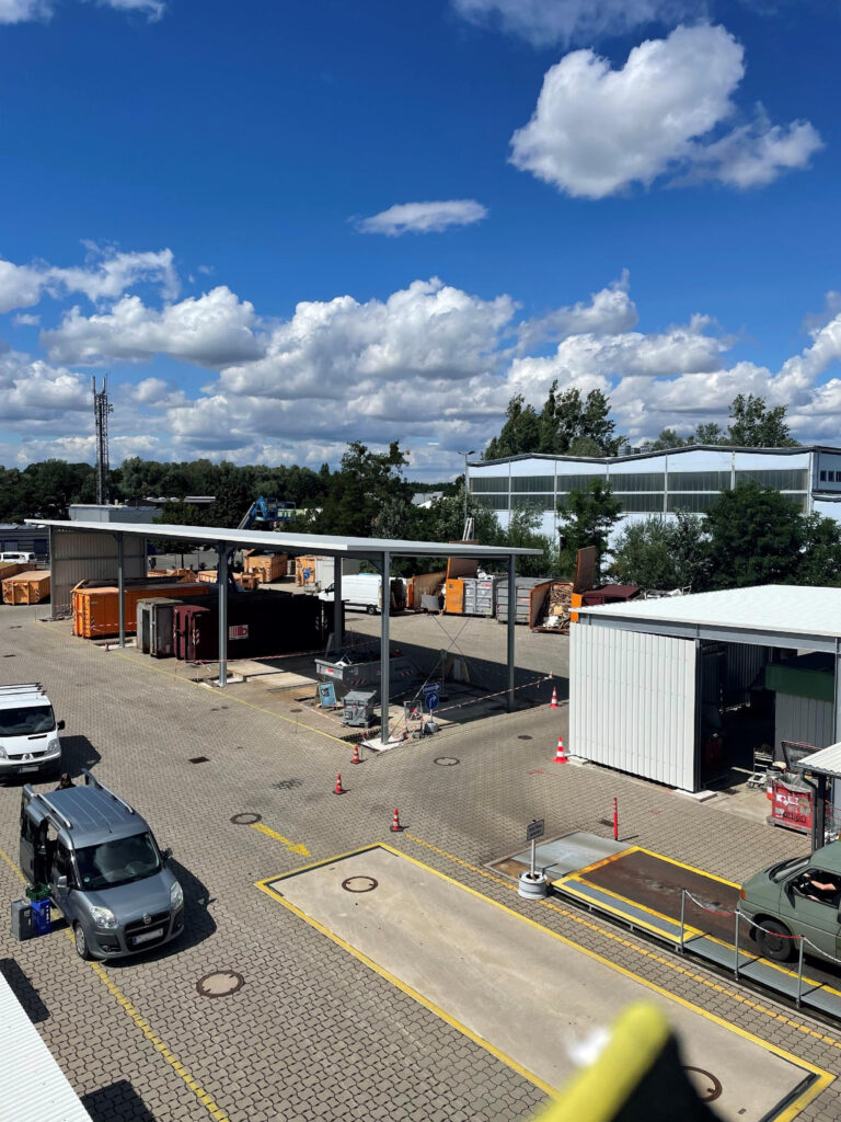 Wertstoffhof Werder erhält neues Dach